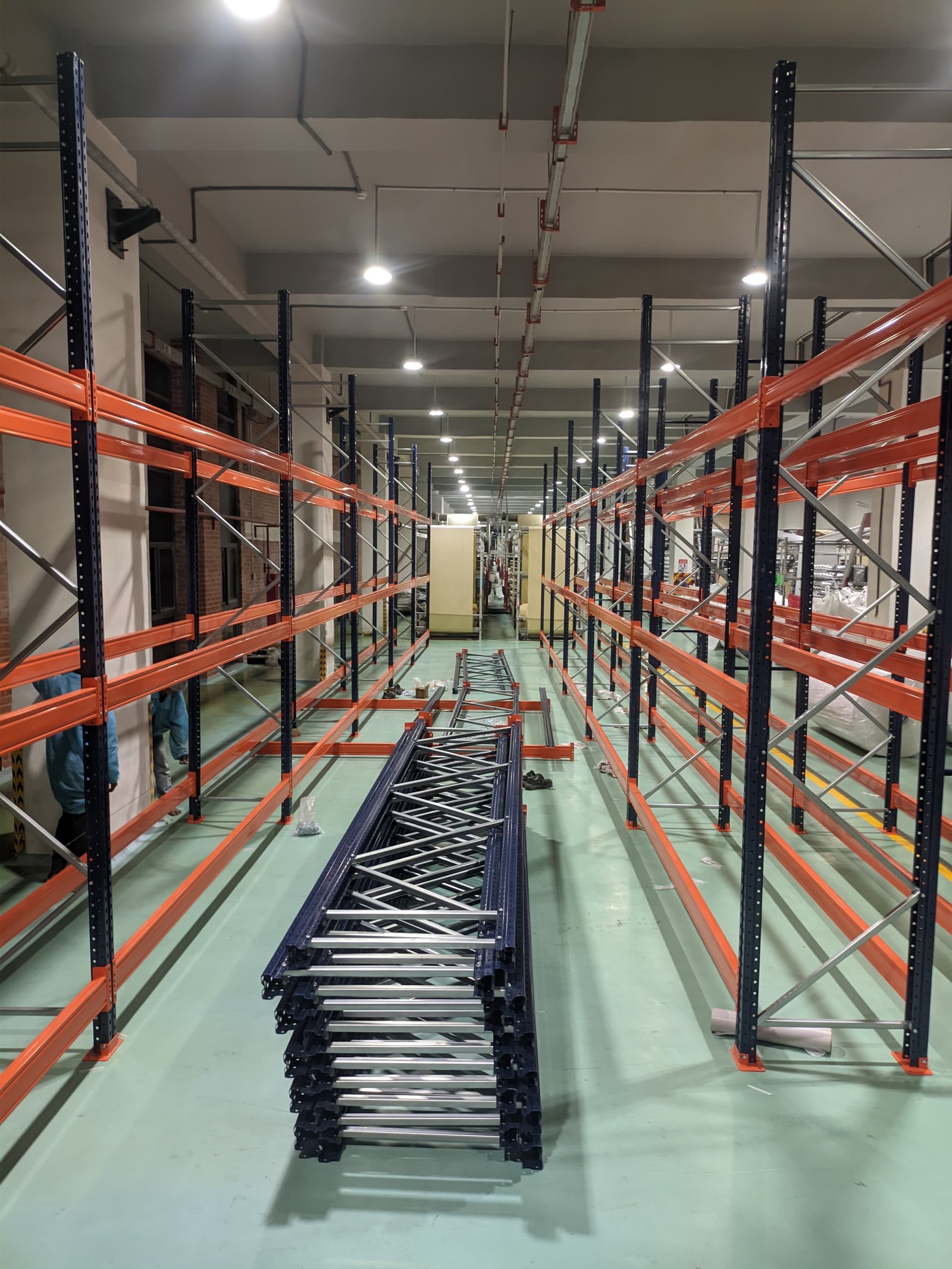 Selective Pallet Racking — photo 1