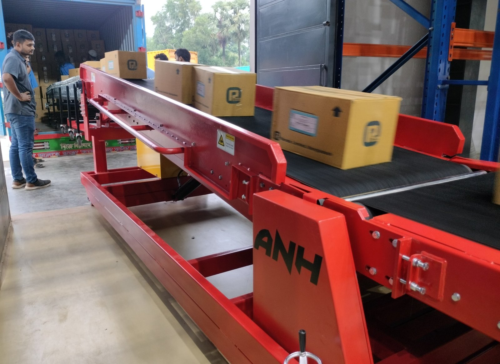 Truck Loading Conveyor & Flexible Roller Conveyor — photo 2